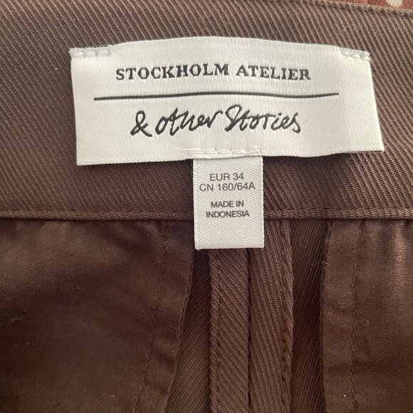 & Other Stories Tapered Cuff Trousers in Brown - Picture 7 of 7